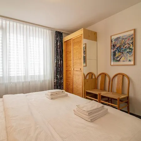 Camana Eg * ארוזה